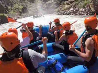 Guide to White Water Rafting in Colorado Springs - Visit Colorado Springs